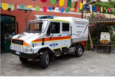 Nella foto il momento dell’inaugurazione del mezzo di protezione civile.